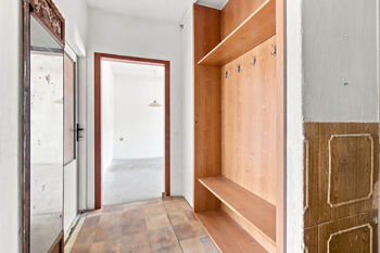 předsíň - Prodej bytu 3+1 v osobním vlastnictví 77 m², Teplice
