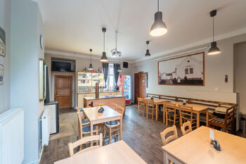 Prodej restaurace 500 m², Svinaře