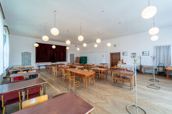 Prodej restaurace 500 m², Svinaře