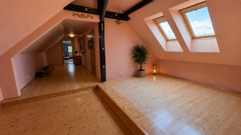 Prodej domu 172 m², Hojovice
