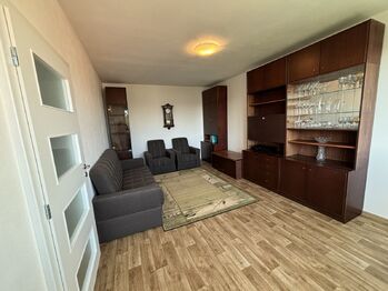 Obývací pokoj - Pronájem bytu 3+1 v družstevním vlastnictví 63 m², České Budějovice