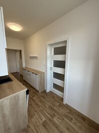 Kuchyně s jídelnou - Pronájem bytu 3+1 v družstevním vlastnictví 63 m², České Budějovice
