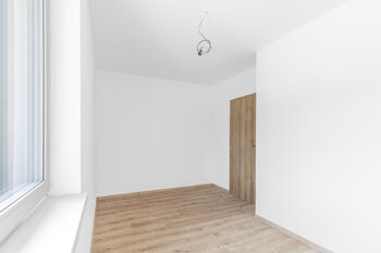 Ložnice v I. patře - Prodej domu 98 m², Čeladná