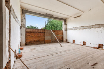 Prodej domu 897 m², Jesenice