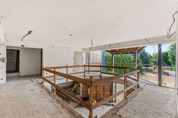 Prodej domu 897 m², Jesenice