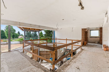 Prodej domu 897 m², Jesenice