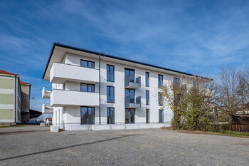 v tomto novém domě ... - Pronájem bytu 1+kk v osobním vlastnictví 37 m², Havlíčkův Brod 