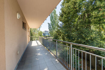 Prodej bytu 2+kk v osobním vlastnictví 61 m², Praha 8 - Dolní Chabry