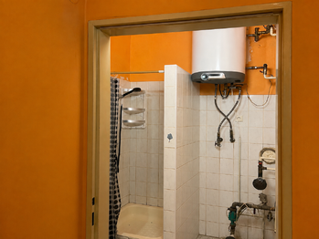 Koupelna - Prodej bytu 2+kk v osobním vlastnictví 73 m², Nové Město nad Metují
