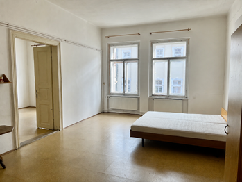 Obývací pokoj - Prodej bytu 2+kk v osobním vlastnictví 73 m², Nové Město nad Metují