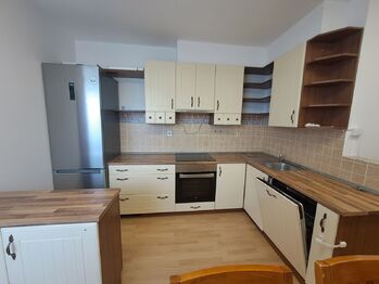 Pronájem bytu 2+1 v osobním vlastnictví 78 m², Praha 9 - Běchovice