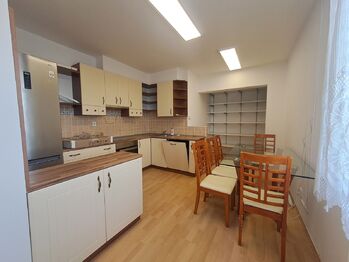 Pronájem bytu 2+1 v osobním vlastnictví 78 m², Praha 9 - Běchovice