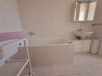 Pronájem bytu 2+1 v osobním vlastnictví 78 m², Praha 9 - Běchovice