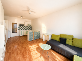 Pronájem bytu 1+kk v osobním vlastnictví 35 m², Praha 9 - Kbely
