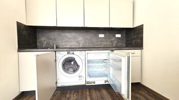 Prodej bytu 1+kk v osobním vlastnictví 33 m², Praha 10 - Vršovice