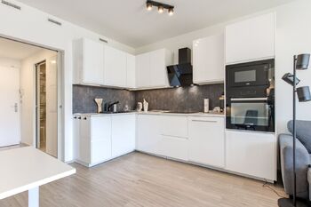 Kuchyňský kout - Pronájem bytu 2+kk v osobním vlastnictví 56 m², Praha 9 - Libeň