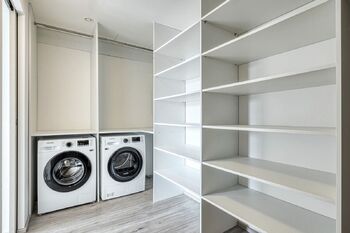 Šatna - Pronájem bytu 2+kk v osobním vlastnictví 56 m², Praha 9 - Libeň