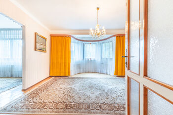 Aktuální stav interiéru domu - Prodej domu 314 m², Praha 4 - Braník