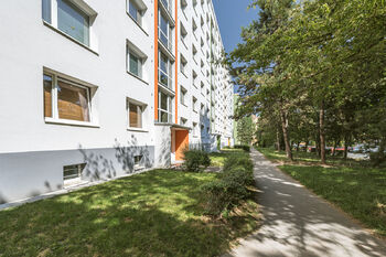 Pronájem bytu 2+kk v osobním vlastnictví 33 m², Praha 9 - Letňany