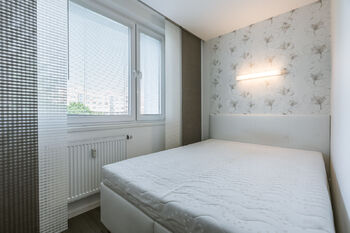 Pronájem bytu 2+kk v osobním vlastnictví 33 m², Praha 9 - Letňany