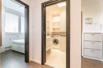 Pronájem bytu 2+kk v osobním vlastnictví 33 m², Praha 9 - Letňany