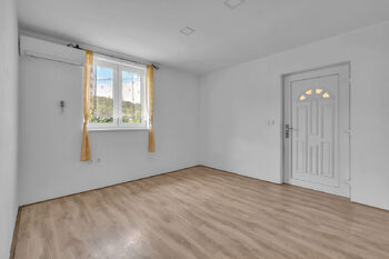Prodej domu 111 m², Mladé Buky