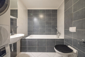 Prodej bytu 2+kk v osobním vlastnictví 42 m², Praha 10 - Hostivař