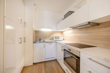 Prodej bytu 2+kk v osobním vlastnictví 42 m², Praha 10 - Hostivař