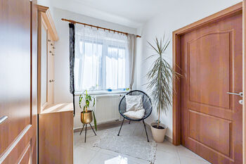 Pronájem bytu 1+kk v osobním vlastnictví 38 m², Praha 8 - Kobylisy