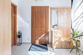 Pronájem bytu 1+kk v osobním vlastnictví 38 m², Praha 8 - Kobylisy