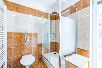 Pronájem bytu 1+kk v osobním vlastnictví 38 m², Praha 8 - Kobylisy