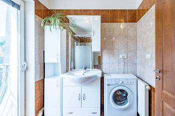 Pronájem bytu 1+kk v osobním vlastnictví 38 m², Praha 8 - Kobylisy