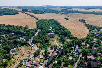 Prodej historického objektu 990 m², Zdiby