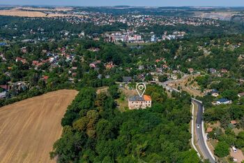 Prodej historického objektu 990 m², Zdiby