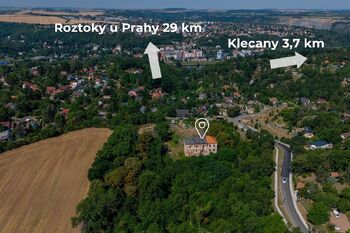 Prodej historického objektu 990 m², Zdiby