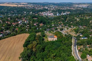 Prodej historického objektu 990 m², Zdiby