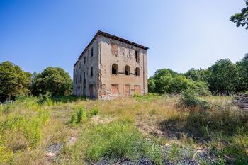 Prodej historického objektu 990 m², Zdiby