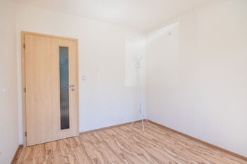 Prodej bytu 3+kk v osobním vlastnictví 45 m², Unhošť