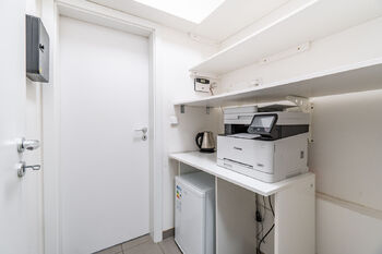 Prodej kancelářských prostor 28 m², Praha 10 - Uhříněves