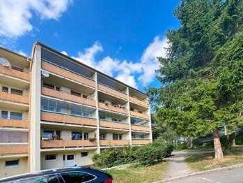 okolí domu z druhé strany  - Pronájem bytu 3+kk v družstevním vlastnictví 80 m², Praha 5 - Motol