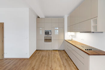kuchyňská linka - Prodej bytu 4+kk v osobním vlastnictví 116 m², Praha 9 - Libeň