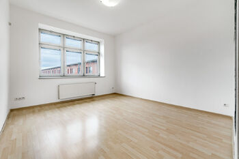pokoj - Prodej bytu 4+kk v osobním vlastnictví 116 m², Praha 9 - Libeň