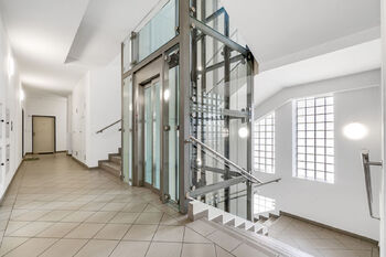 společné prostory - Prodej bytu 4+kk v osobním vlastnictví 116 m², Praha 9 - Libeň