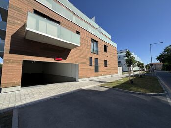 Pronájem garážového stání 2382 m², Olomouc
