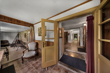 vstup z verandu do chodby - Prodej chaty / chalupy 200 m², Vikantice