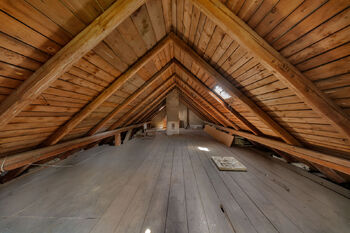 půda nad obytnou částí - Prodej chaty / chalupy 200 m², Vikantice