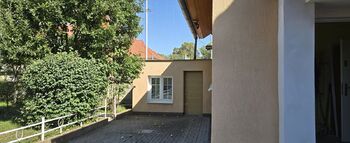 vstup do dílny - Prodej domu 107 m², Peruc
