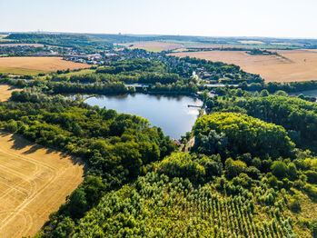 Prodej pozemku 36170 m², Dřetovice