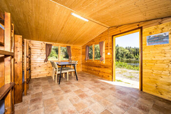 Sezení v chatce - Prodej pozemku 36170 m², Dřetovice