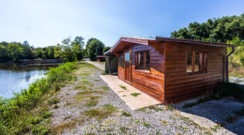 Zateplené chatky s elektrikou - Prodej pozemku 36170 m², Dřetovice